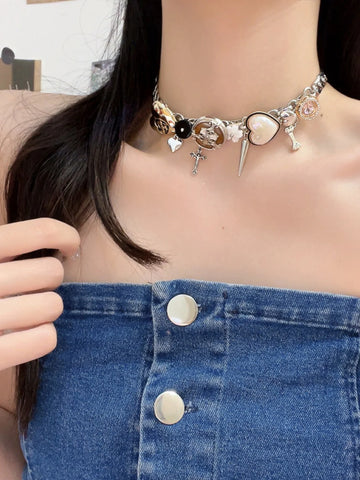 Ximenna Button Heart Necklace