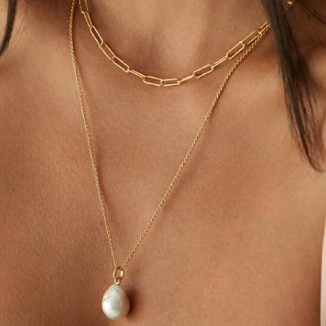 Xitlali Gold Tone Layered Pearl Necklace [EL4MY9XJ]