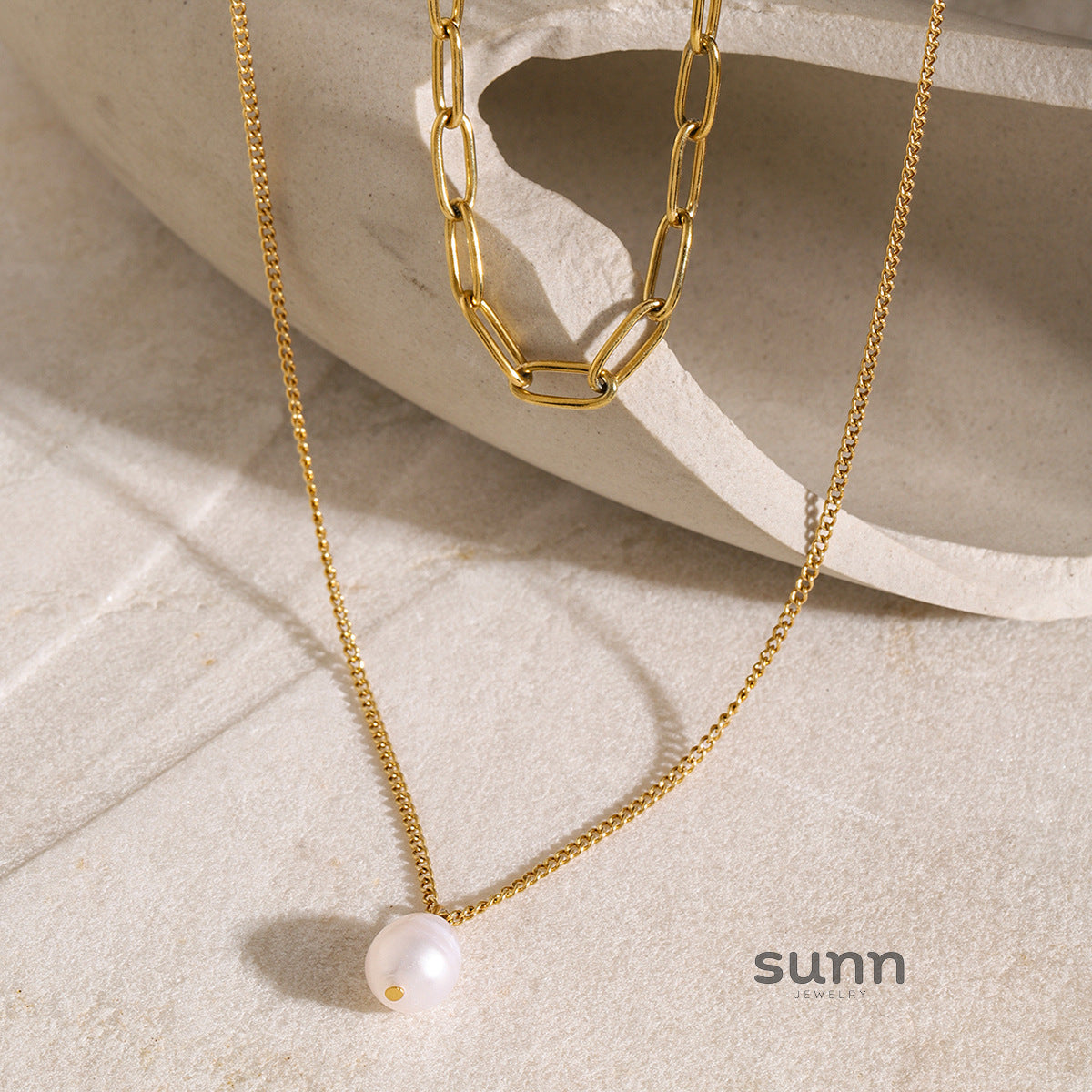 Xitlali Gold Tone Layered Pearl Necklace [PS1CVJKW]