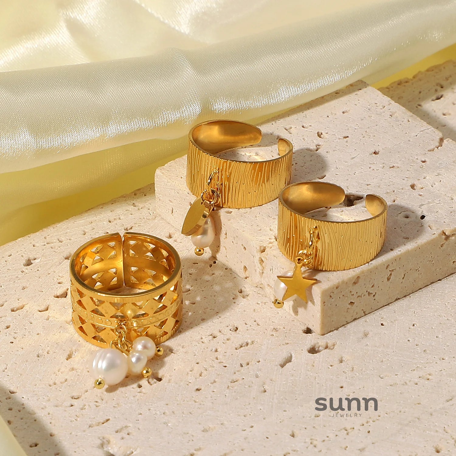 Xitlaly Dainty Pearl Ring