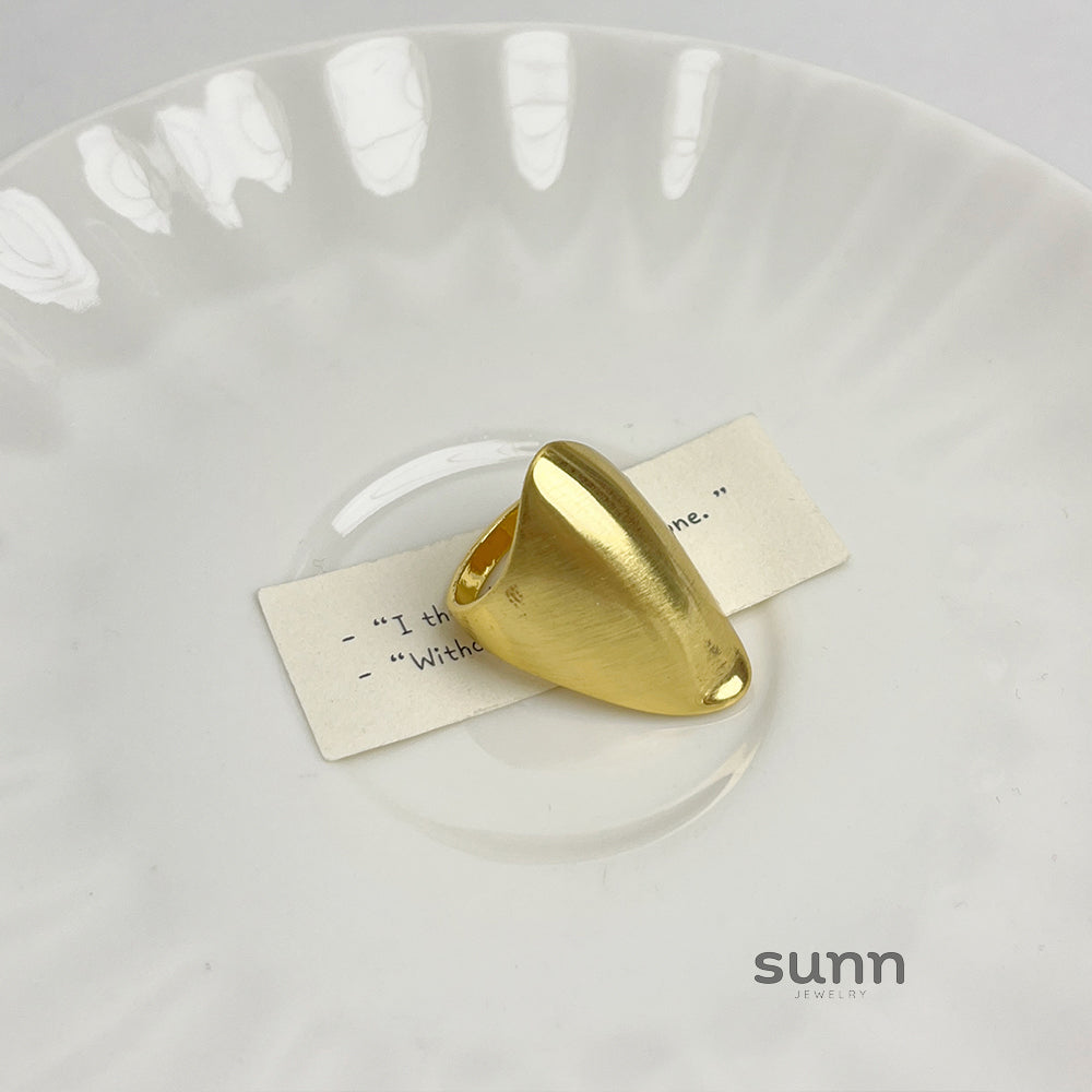 Yadira Asymmetrical Statement Ring [P7L5SDMS]