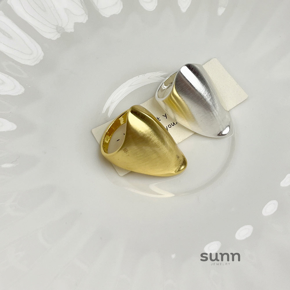 Yadira Asymmetrical Statement Ring [QZRY25OT]