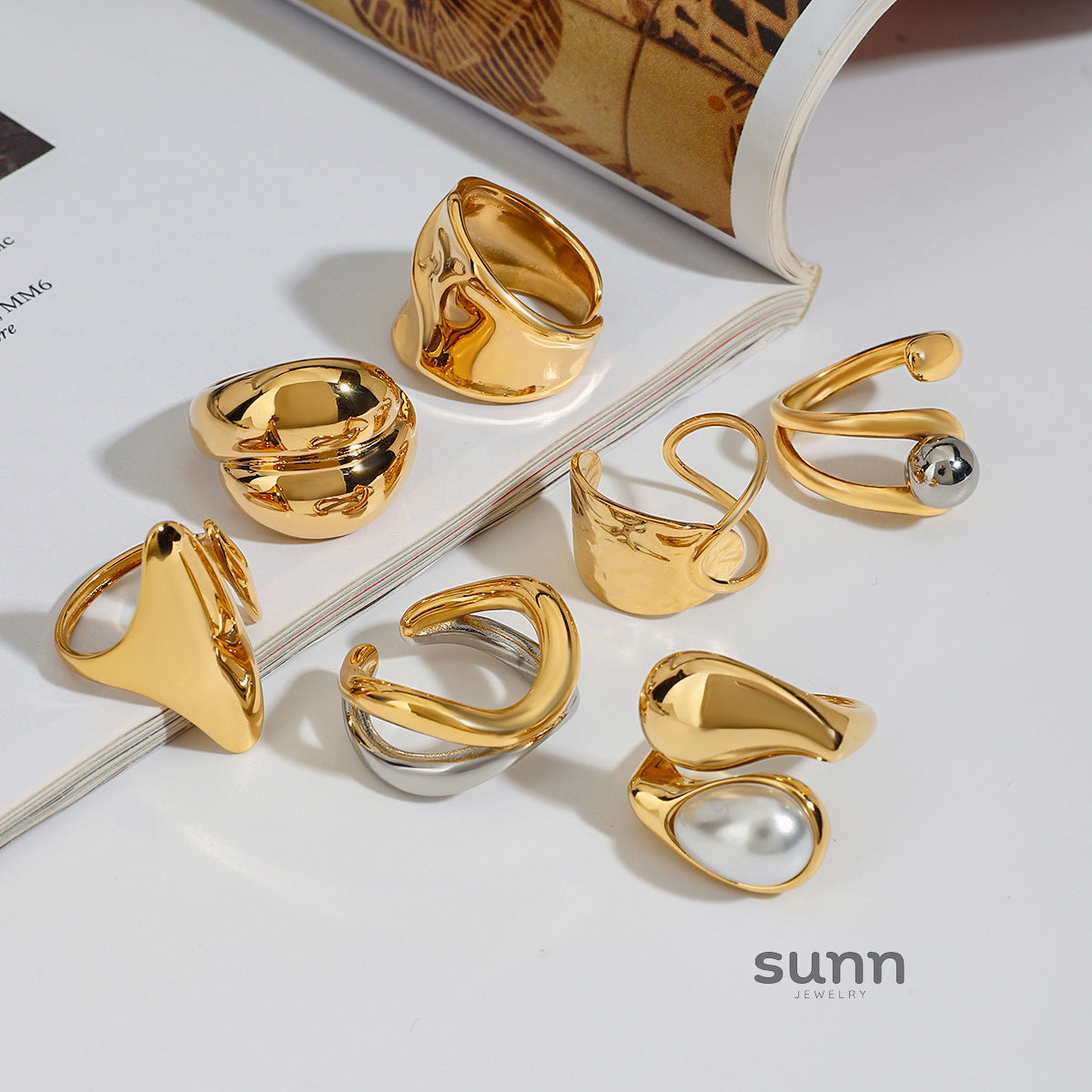 Yadira Wavy Pearl Ring [LVBFJQ6Q]
