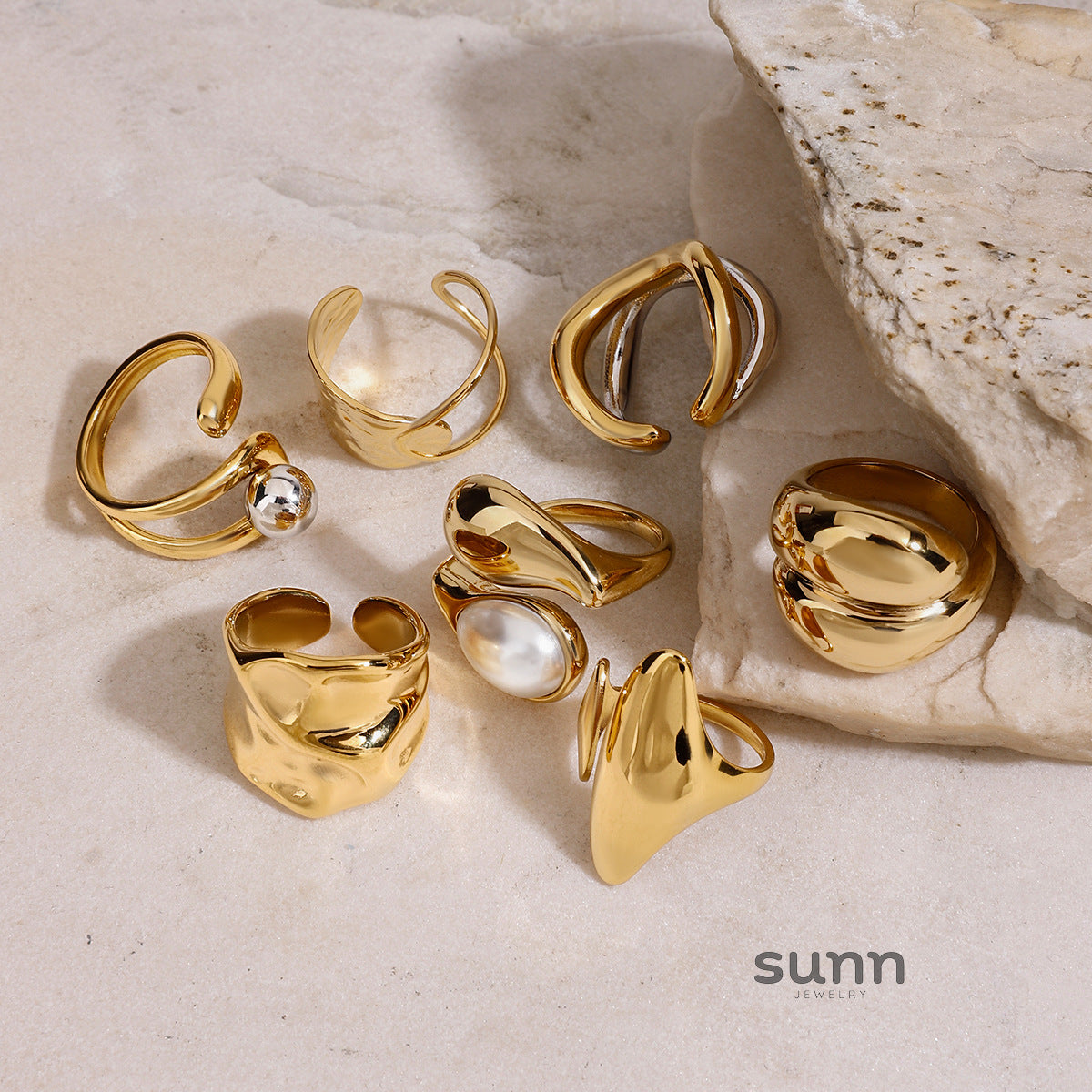 Yadira Wavy Pearl Ring [QHFTYFMK]