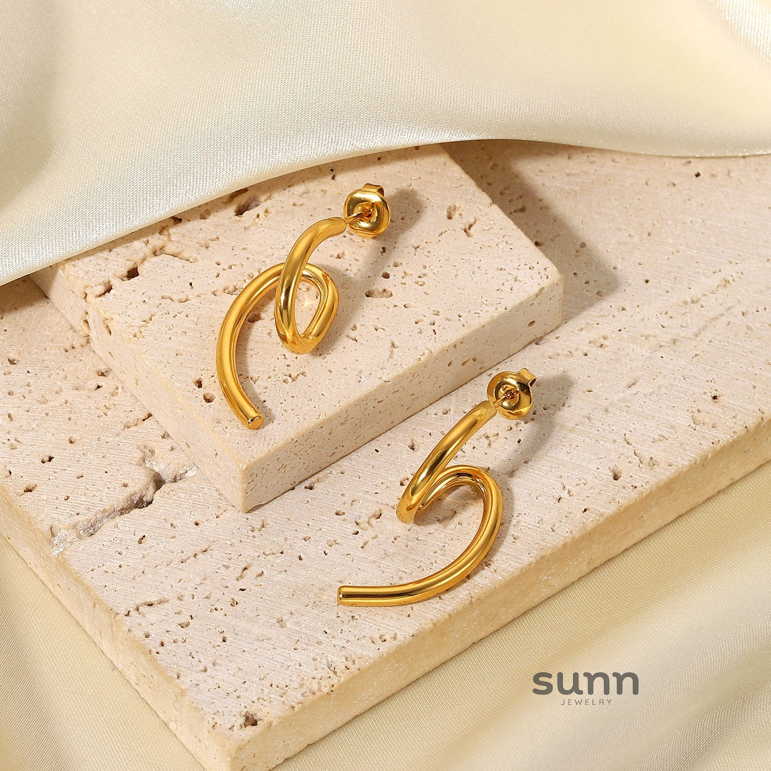 Yael Sculptural Matte Earrings