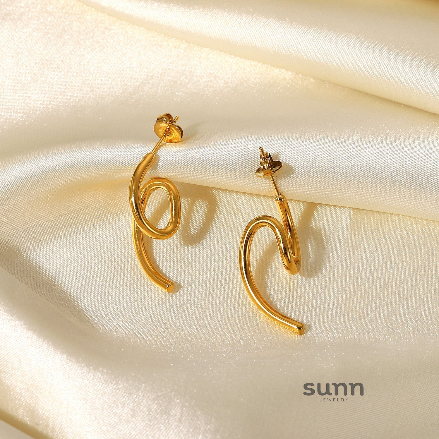Yael Sculptural Matte Earrings