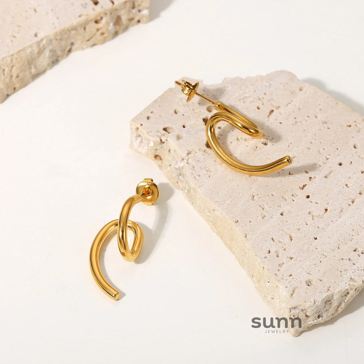 Yael Sculptural Matte Earrings