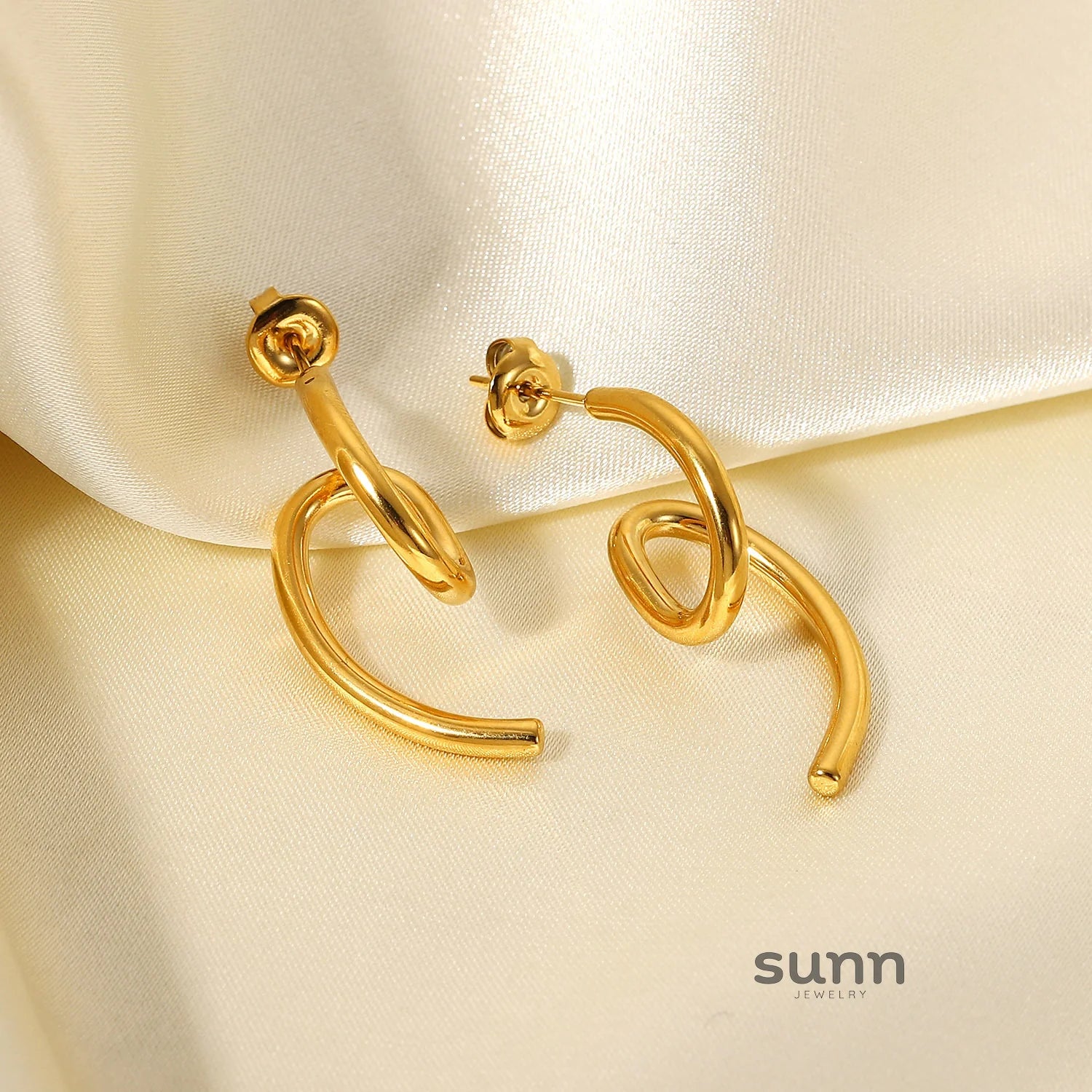 Yael Sculptural Matte Earrings