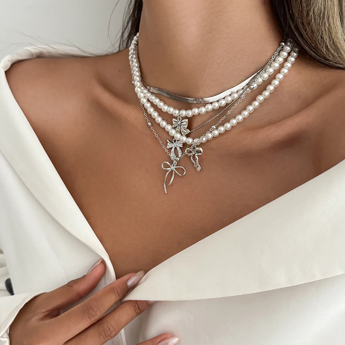 Yaretzi Layered Bow Pearl Necklace Set