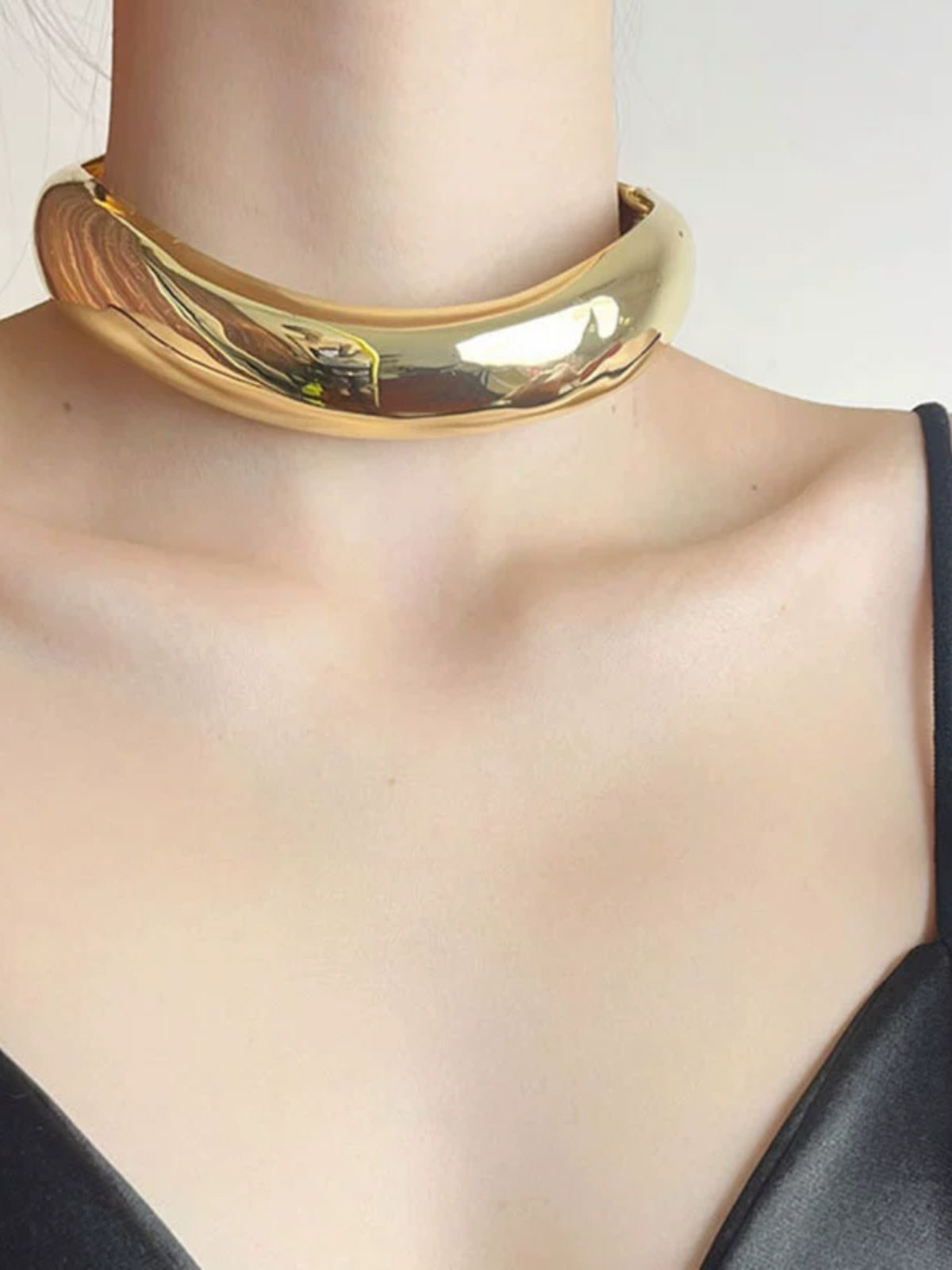 Yaritza Glossy Collar Choker [3WRGI2AR]
