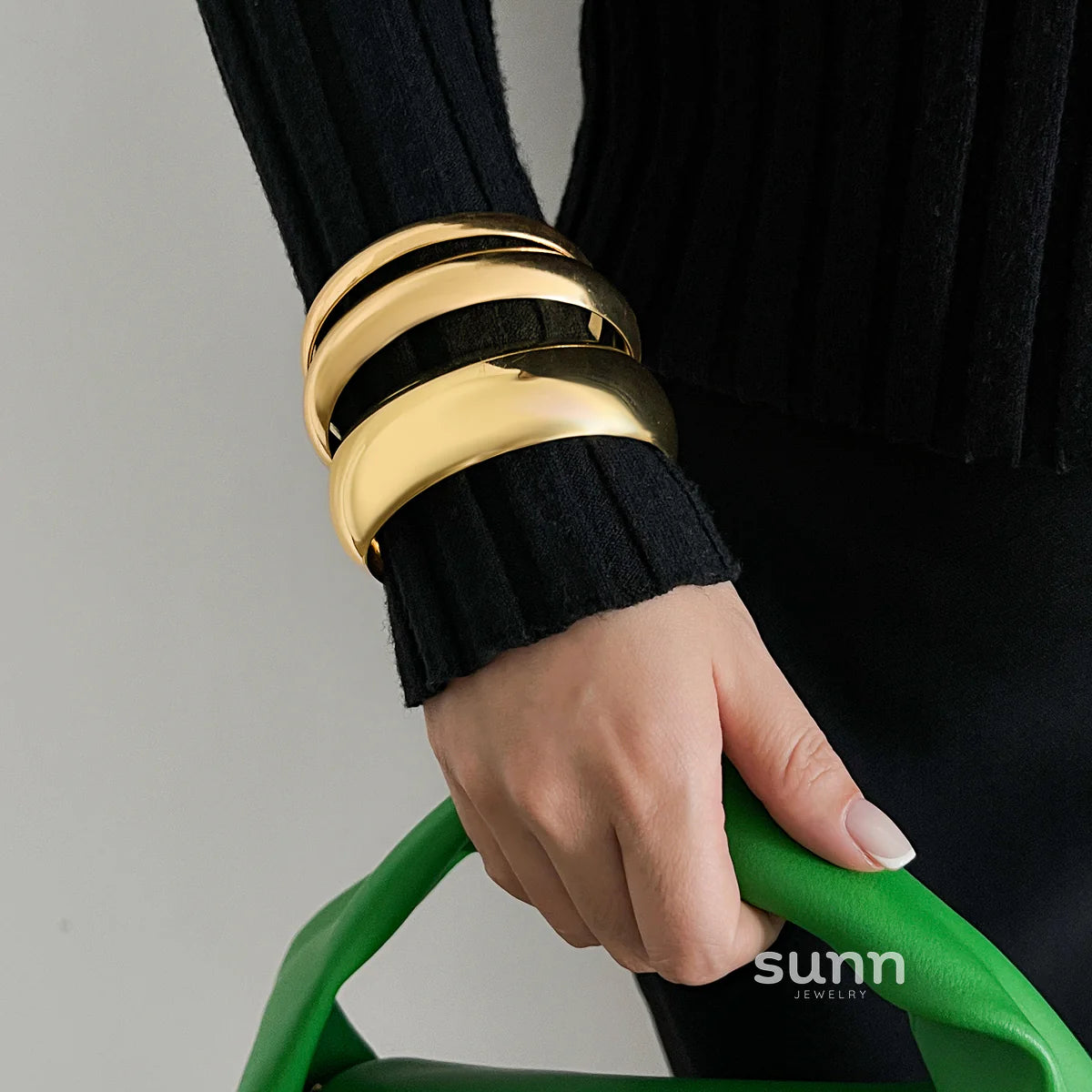 Yaritza Sleek Bangle Set