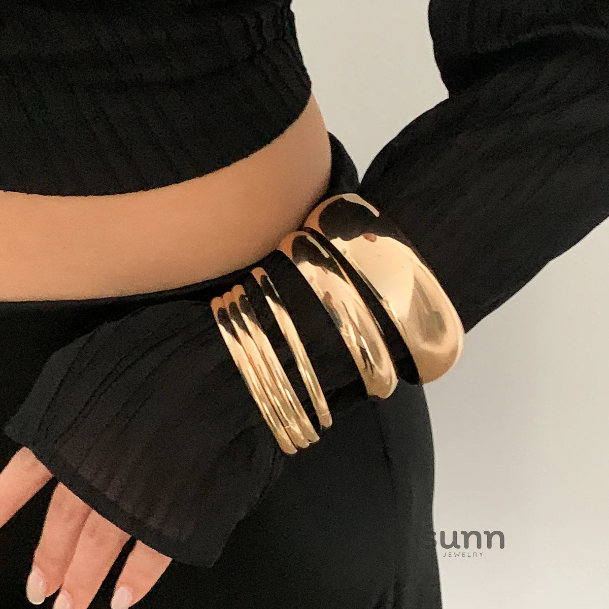 Yaritza Sleek Bangle Set