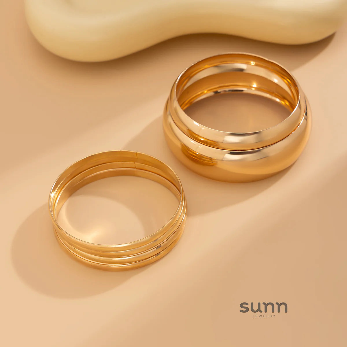Yaritza Sleek Bangle Set