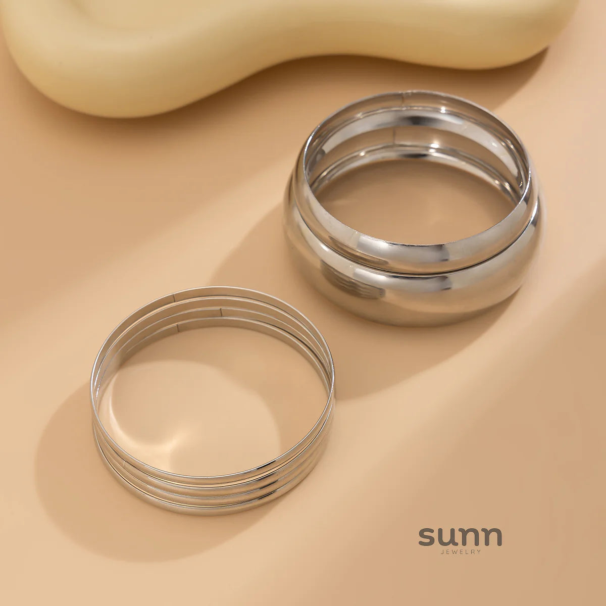 Yaritza Sleek Bangle Set