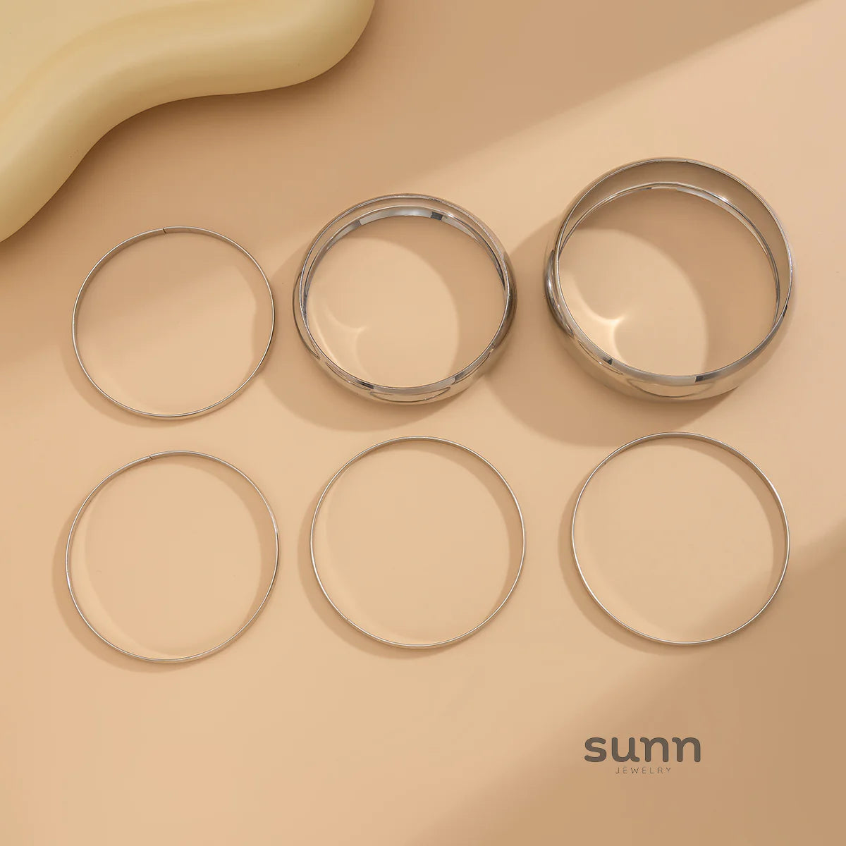 Yaritza Sleek Bangle Set