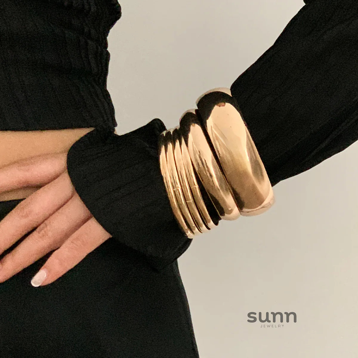 Yaritza Sleek Bangle Set
