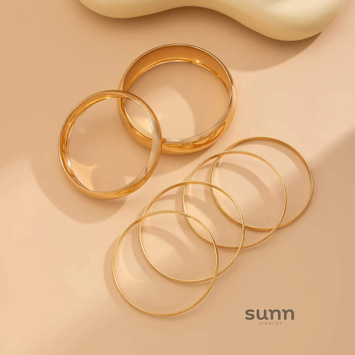 Yaritza Sleek Bangle Set
