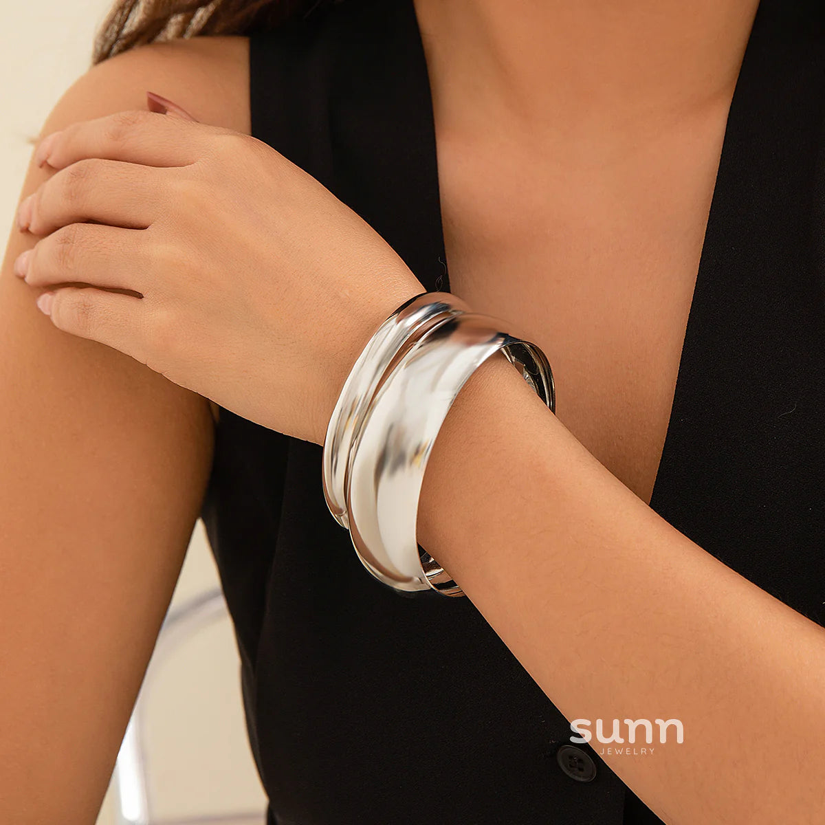 Yaritza Sleek Bangle Set