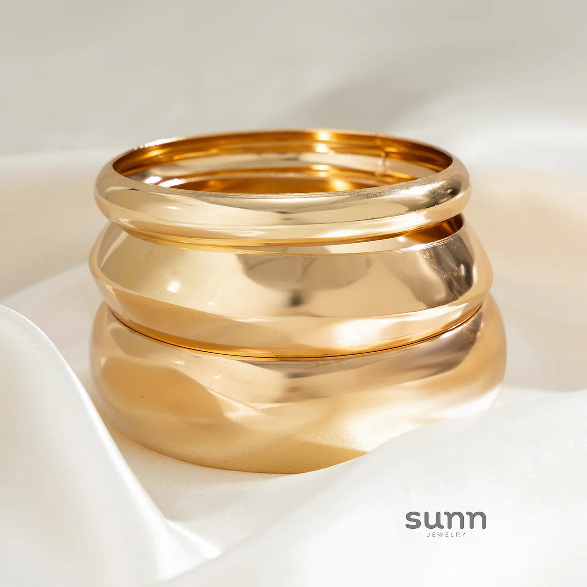 Yaritza Sleek Bangle Set