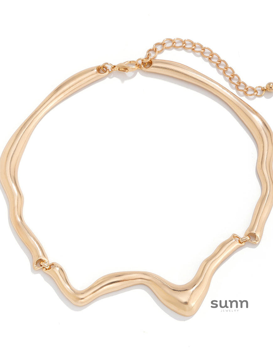Yashvi Sculpted Metal Choker [3NK71WLU]