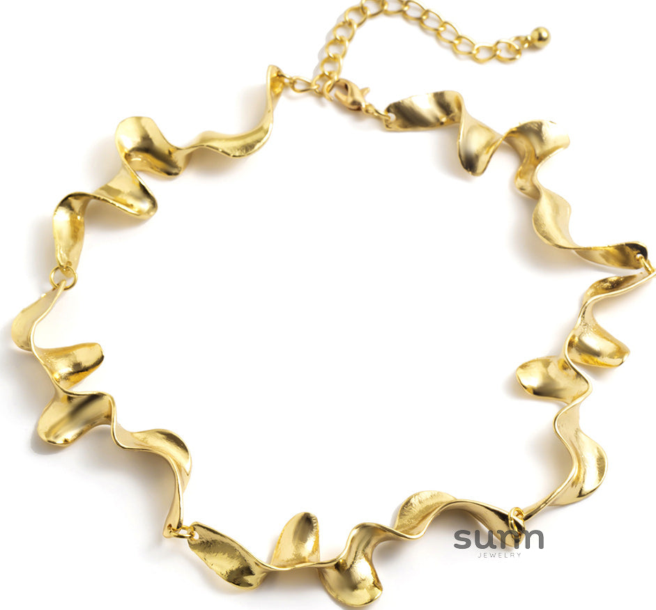 Yashvi Sculpted Metal Choker [VS38OQHH]