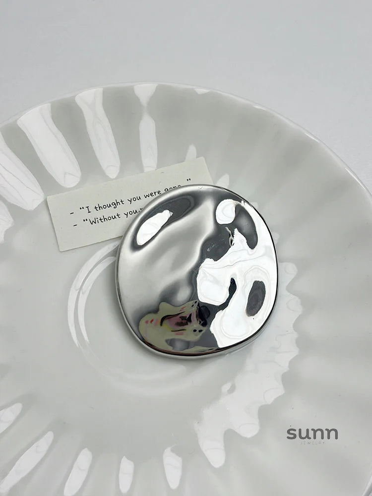 Yaslin Irregular Circle Brooch
