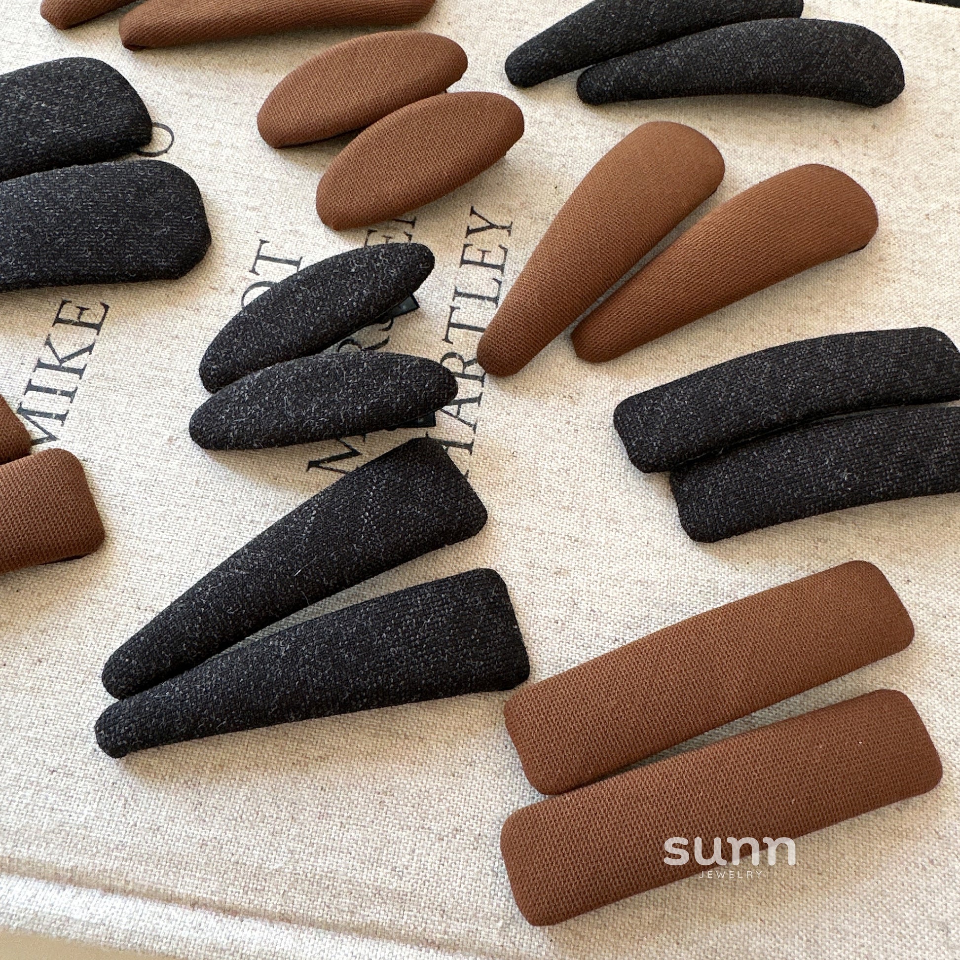 Yelitza Minimalist Fabric Hair Clip [GW7SFR58]