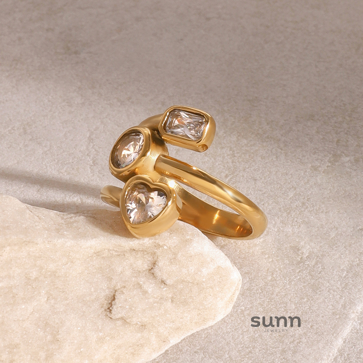 Yessenia Puffy Heart Ring [VTE7ZOUC]