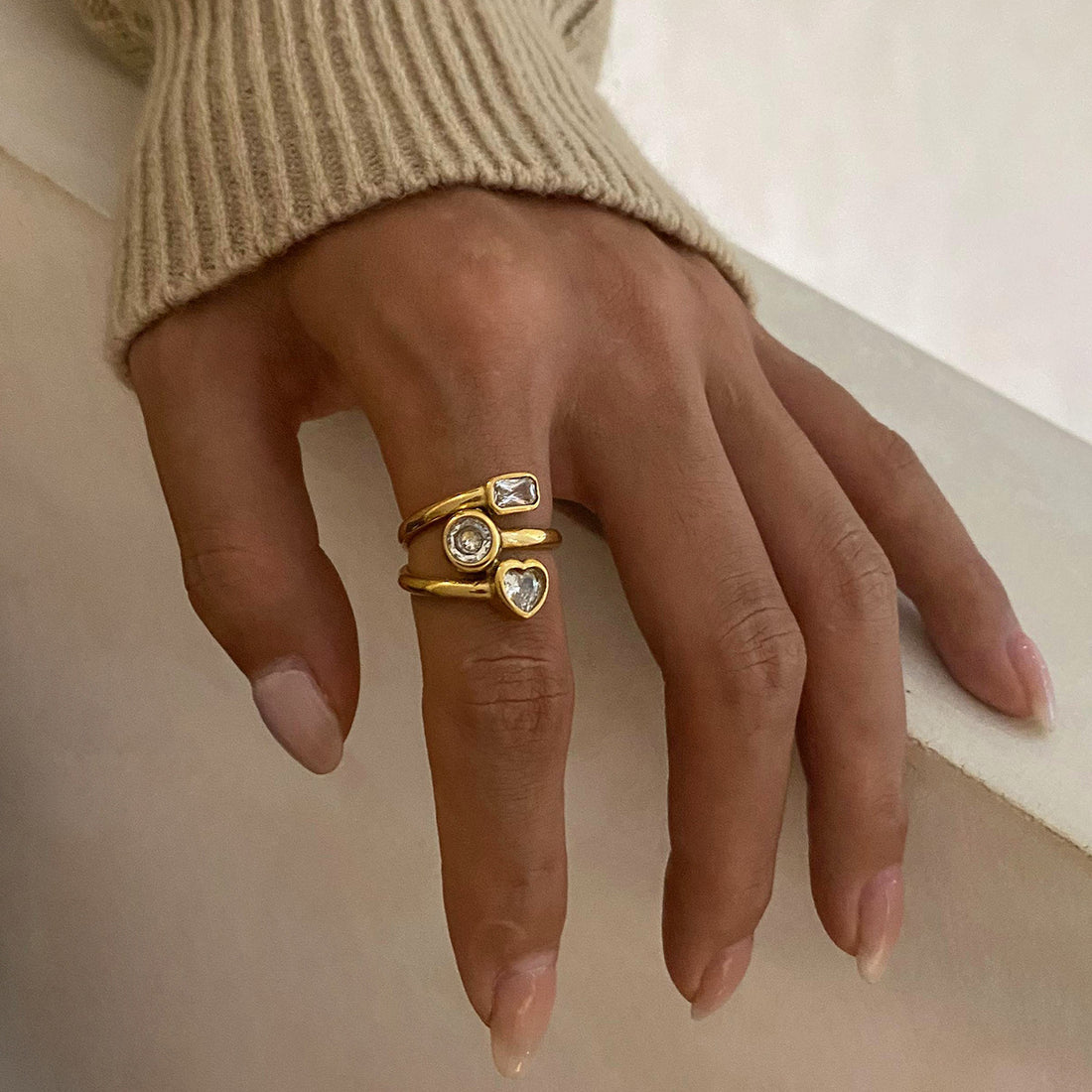 Yessenia Puffy Heart Ring [OY9VQ8IC]