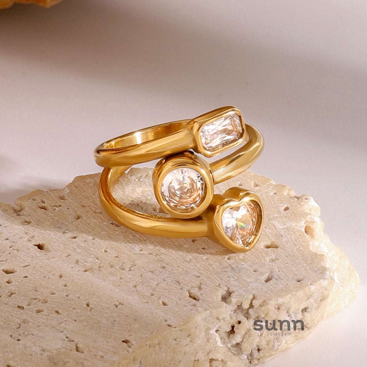 Yessenia Puffy Heart Ring [2L9CI6FM]