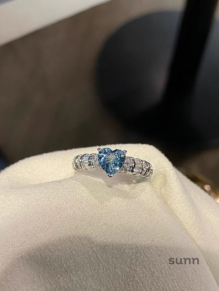 Yulissa Azure Heart Ring [09XTFAK0]