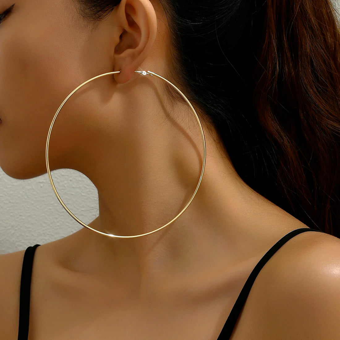Yuna Oversized Hoop Earrings