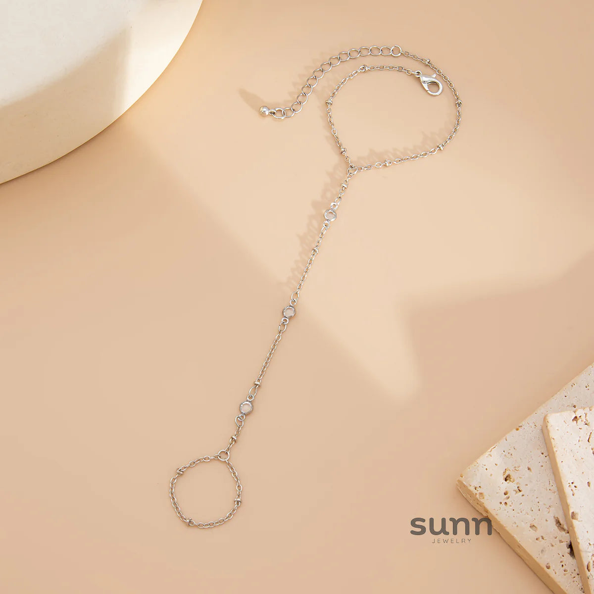 Yuna Pearl Tassel Hand Chain
