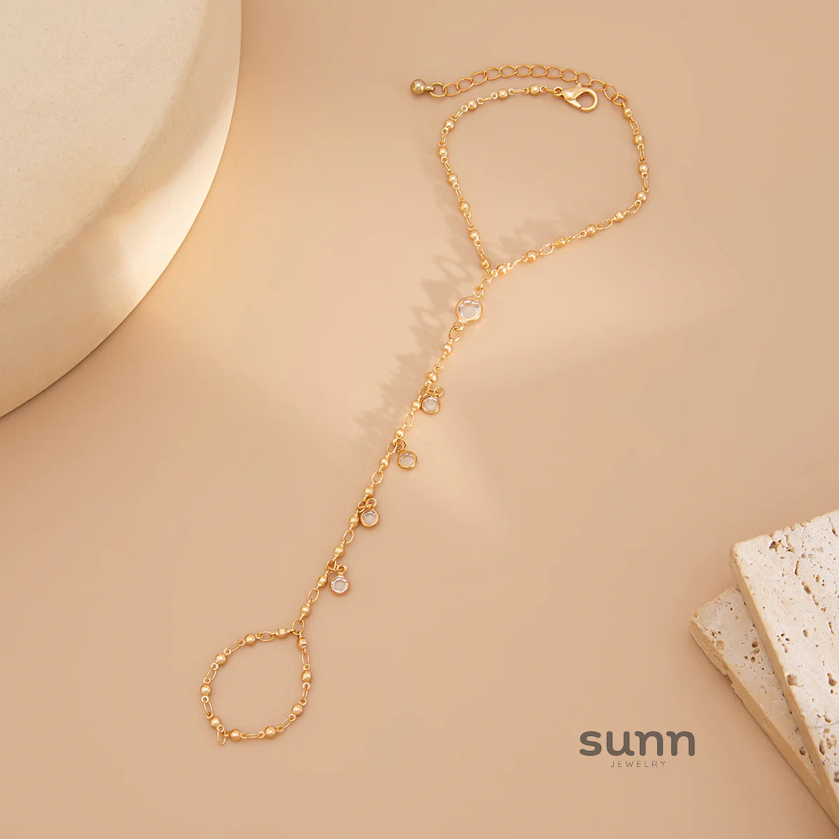 Yuna Pearl Tassel Hand Chain