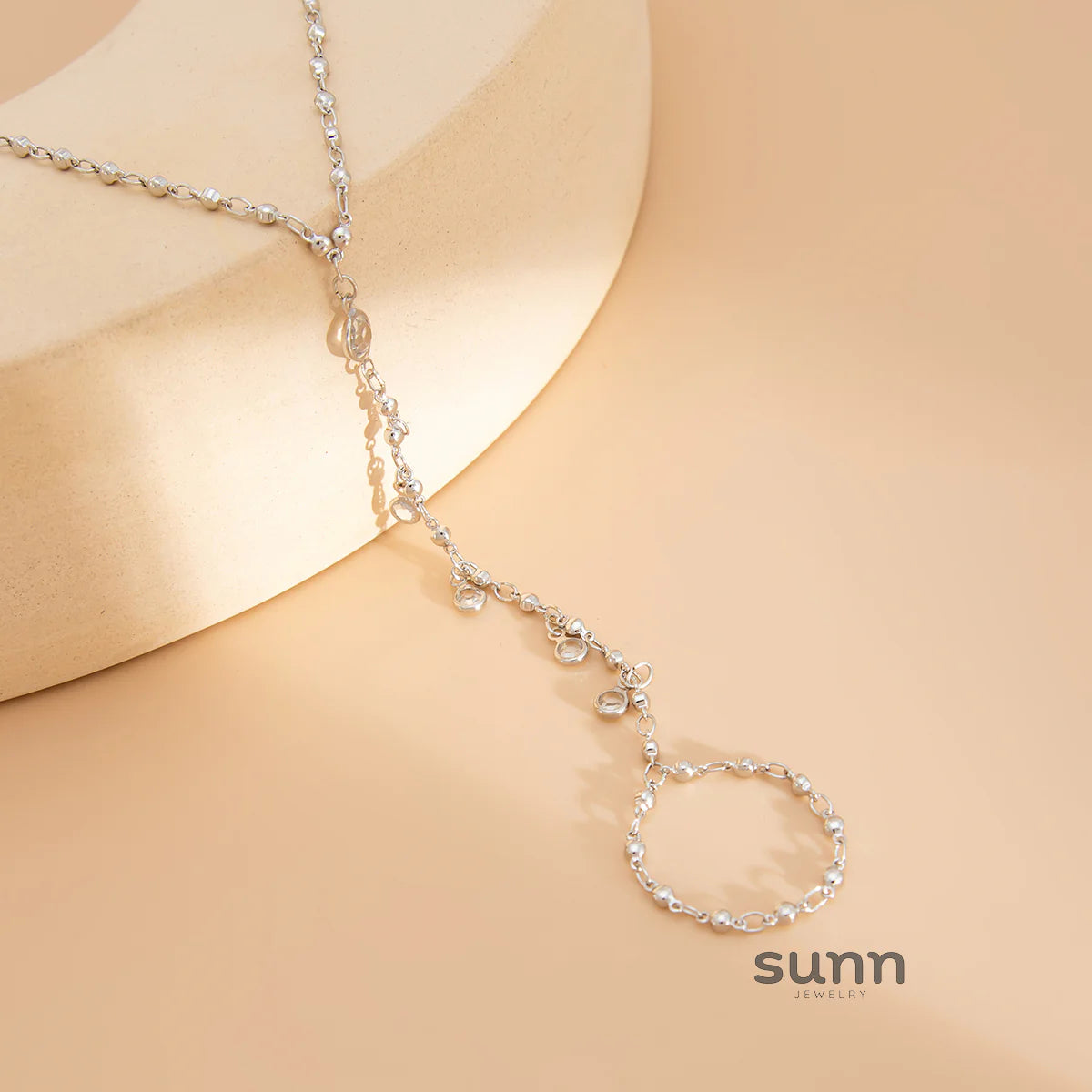 Yuna Pearl Tassel Hand Chain