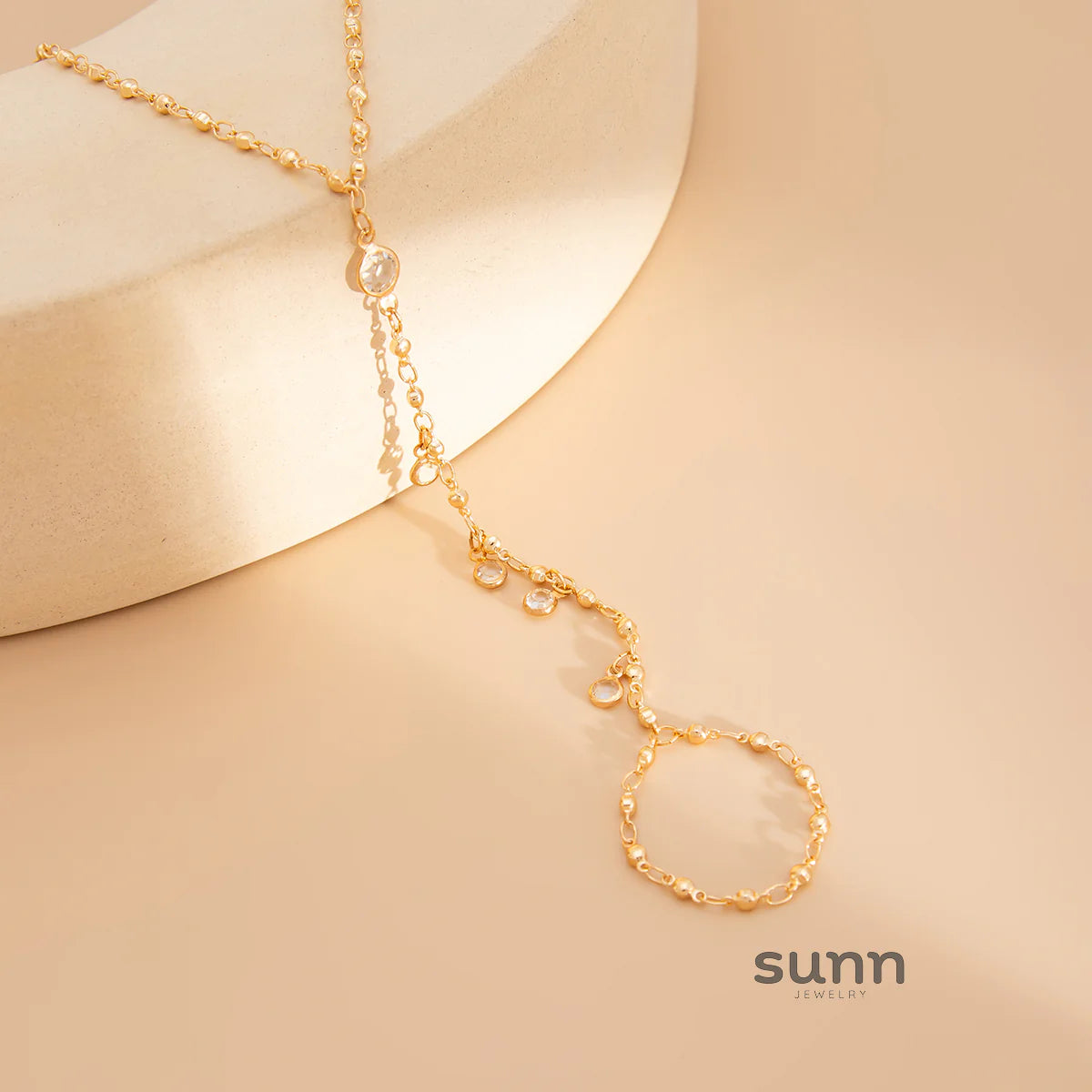 Yuna Pearl Tassel Hand Chain