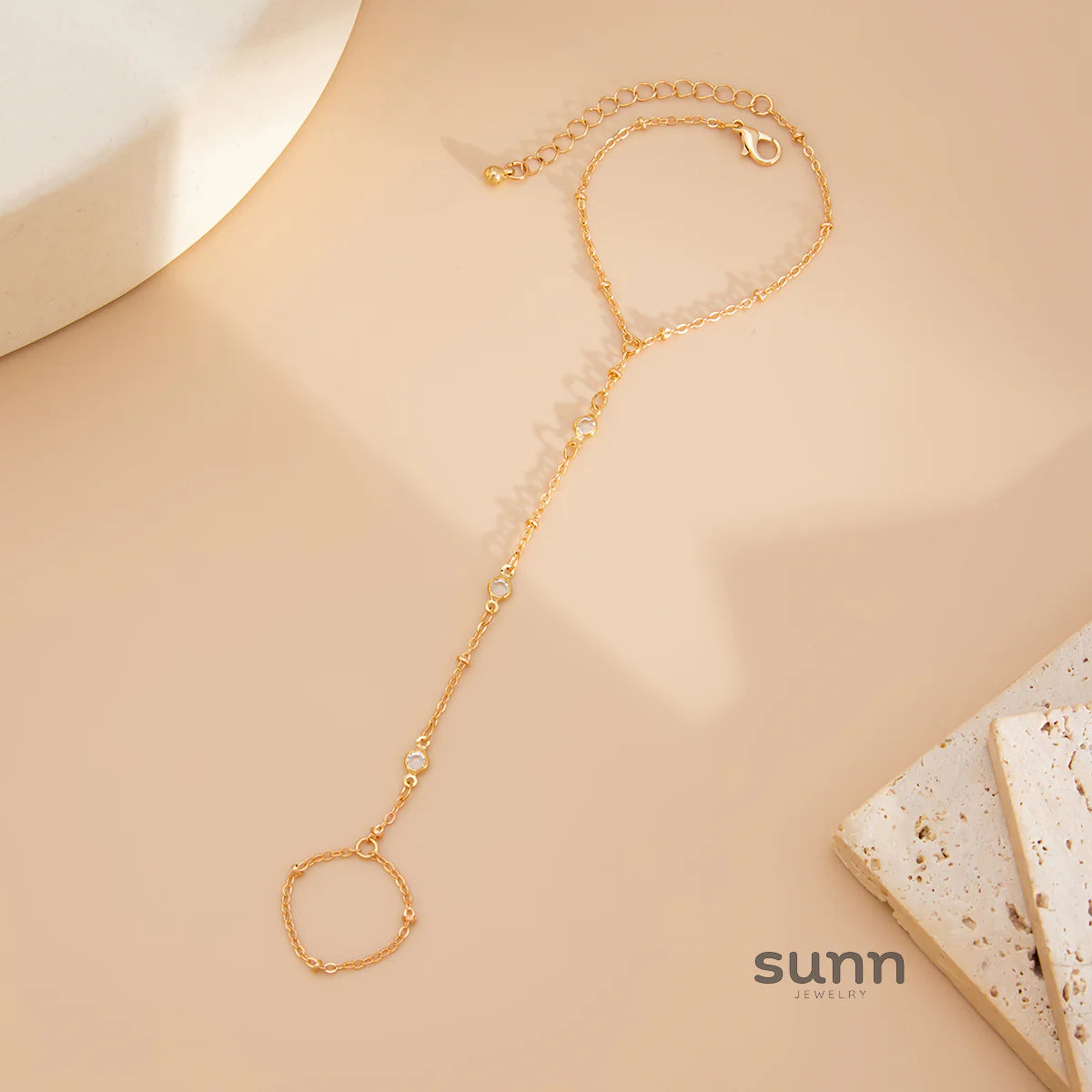 Yuna Pearl Tassel Hand Chain