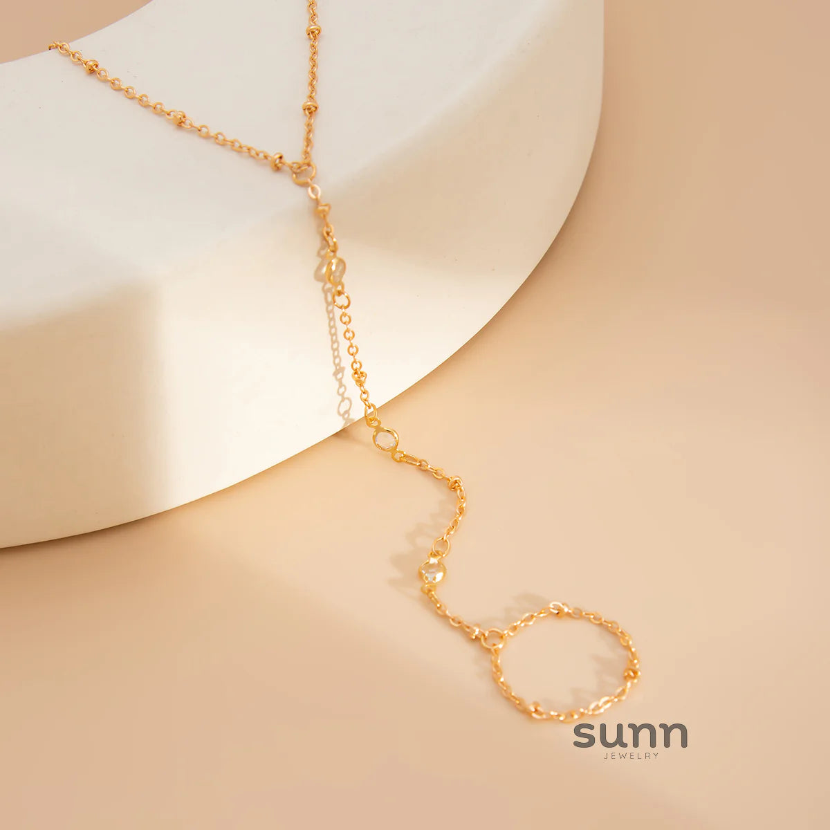 Yuna Pearl Tassel Hand Chain