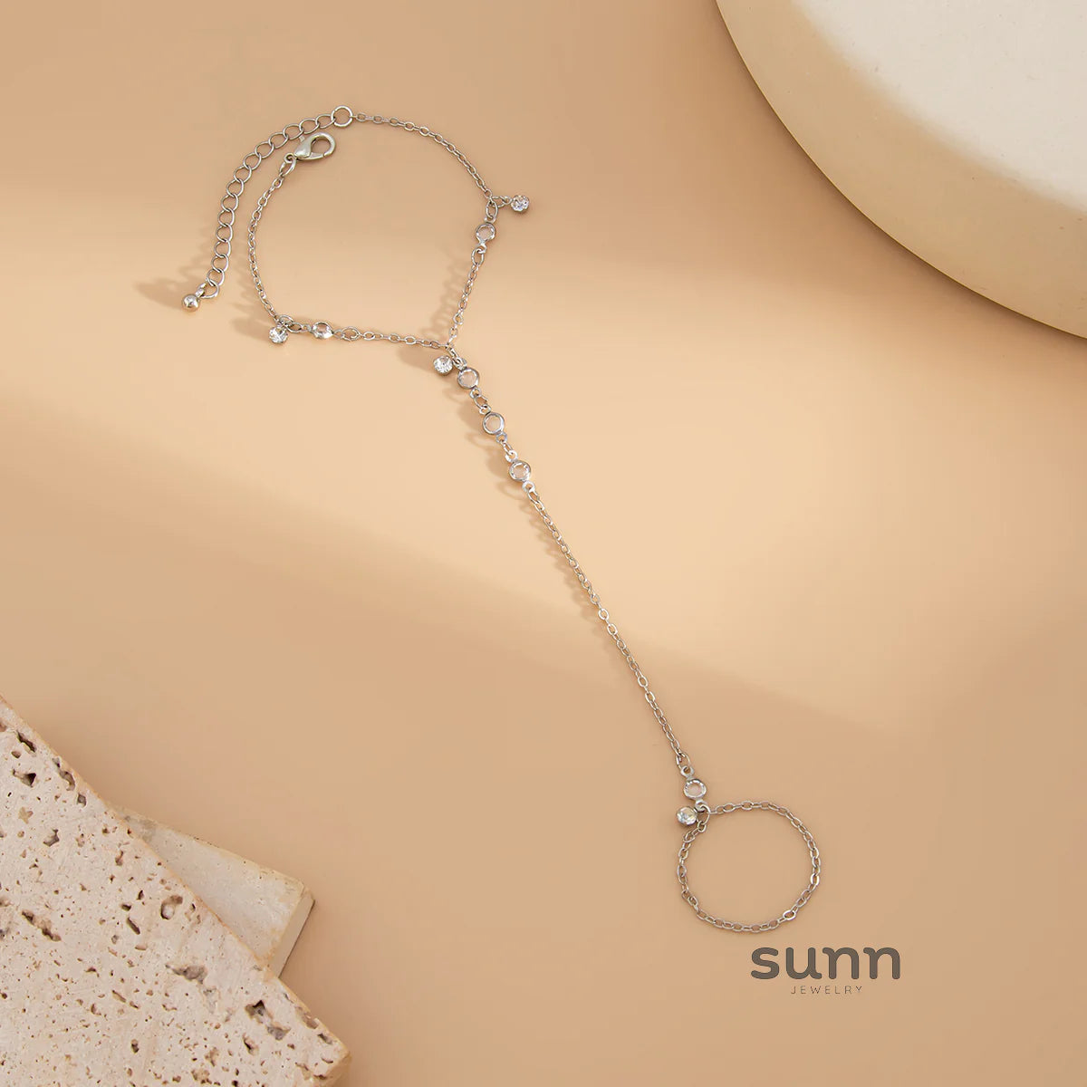 Yuna Pearl Tassel Hand Chain