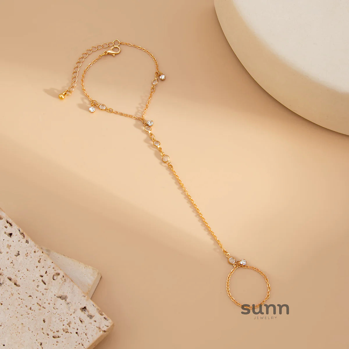 Yuna Pearl Tassel Hand Chain