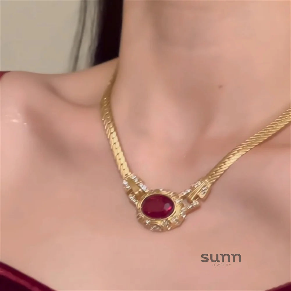 Yurani Gold Oval Pendant Necklace