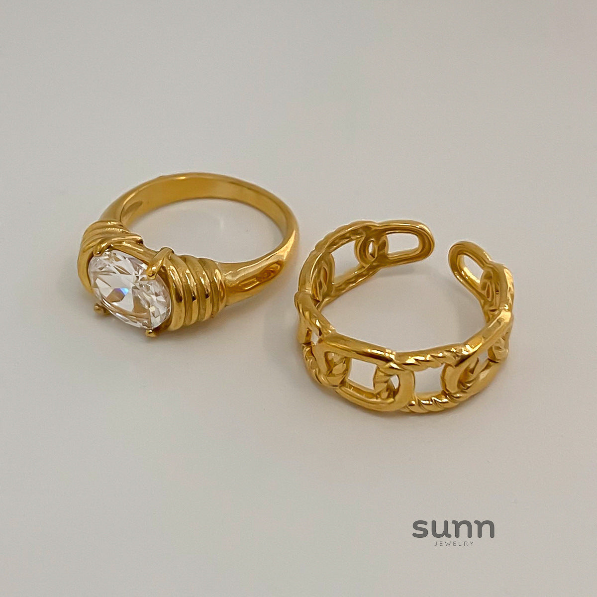 Yurani Oval Rhinestone Ring [5H61W8R0]