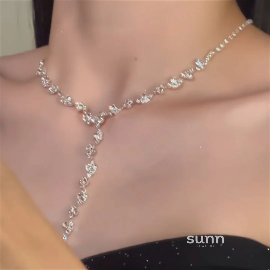 Yuri Rhinestone Tassel Necklace Set