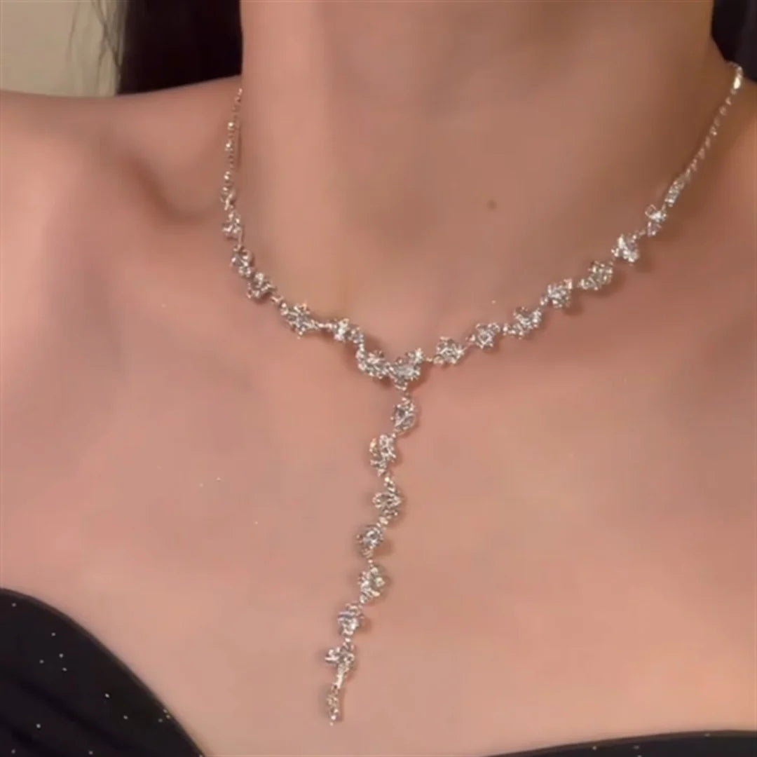 Yuri Rhinestone Tassel Necklace Set