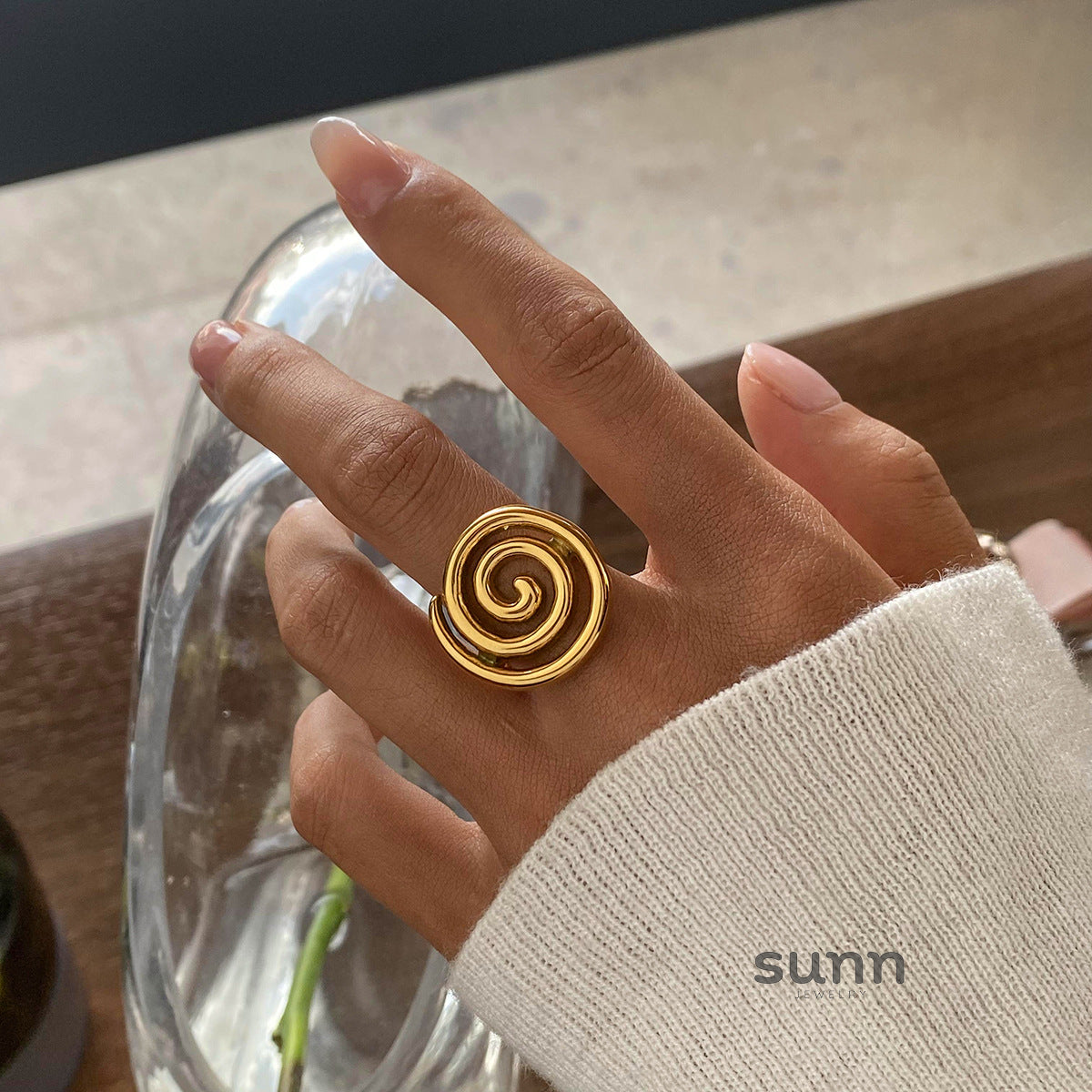Yuritzi Ocean Spinner Ring [ZMXU9CKZ]