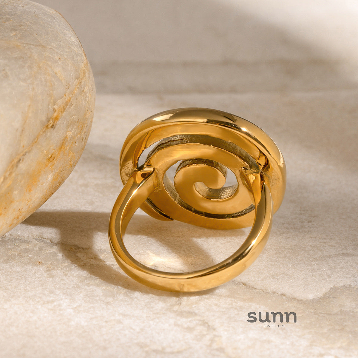 Yuritzi Ocean Spinner Ring [V7N4ARKQ]