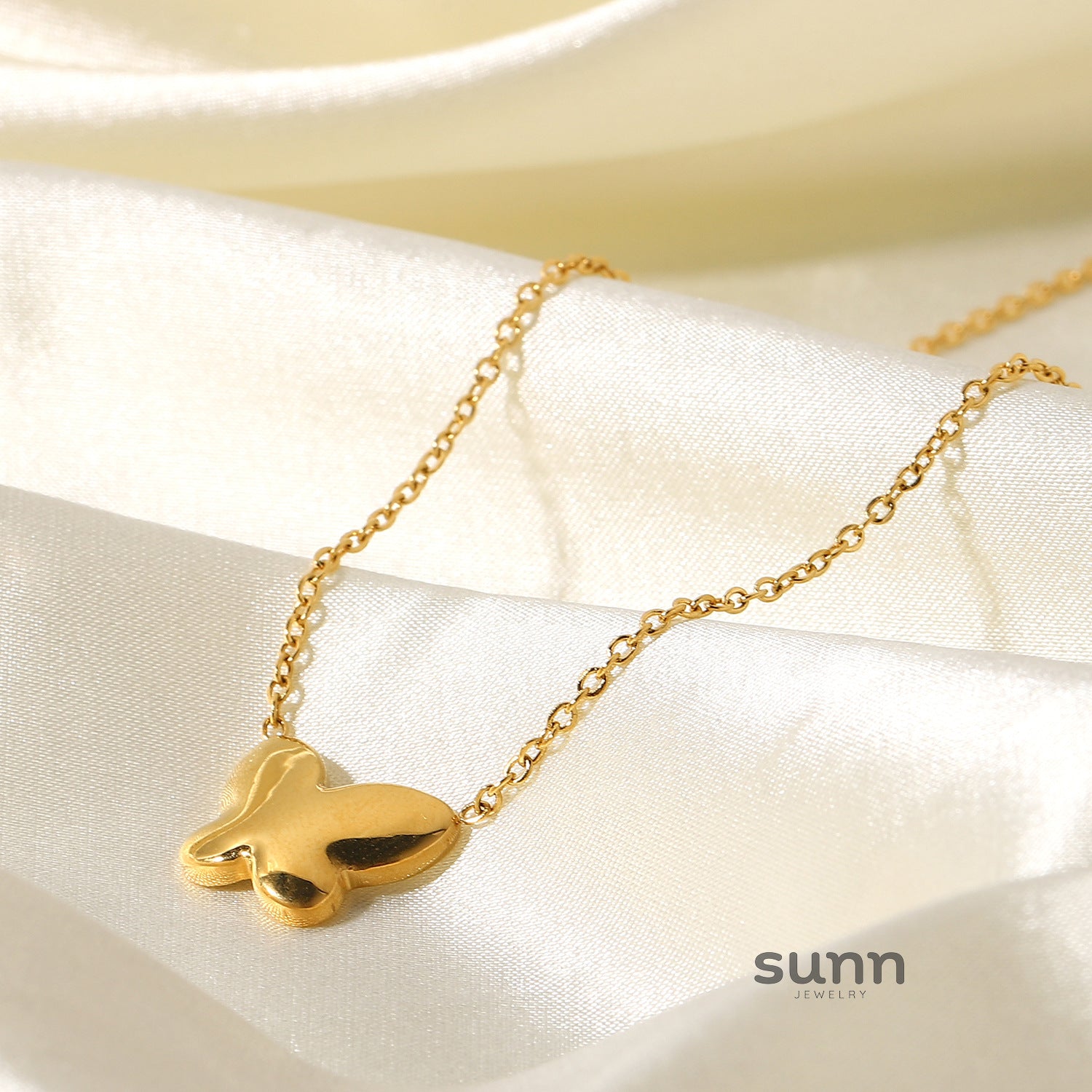 Yzabella White Shell Butterfly Necklace [5M12TE30]