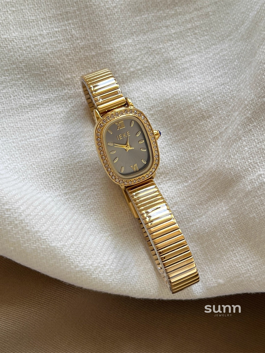 Zahraa Vintage Inlaid Watch [D45J3A59]
