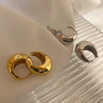 Zaidee Sleek U-Shaped Hoops [BQ9VPEZ5]