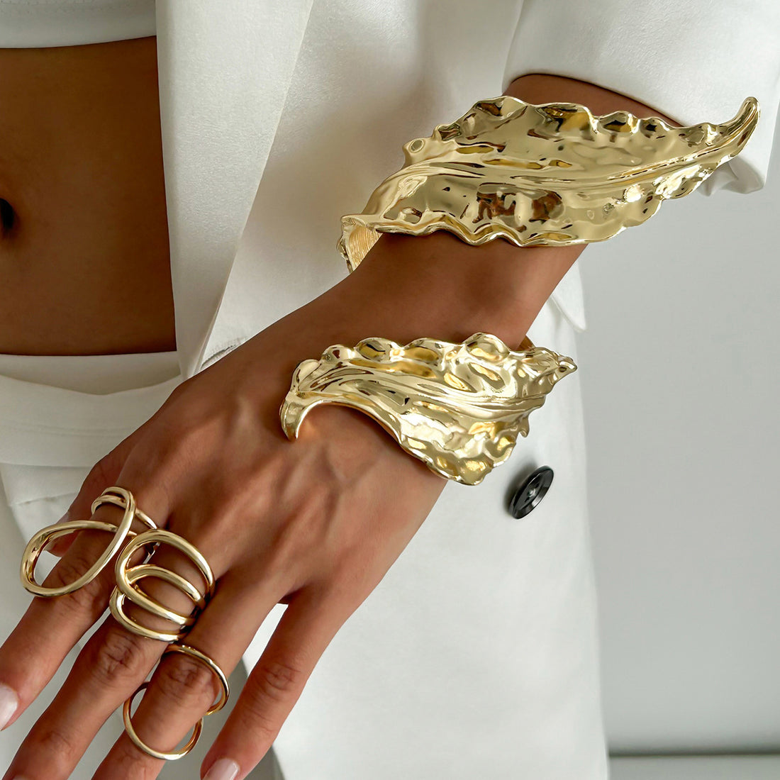 Zaira Liquid Leaf Bracelet [3ANDSBSB]